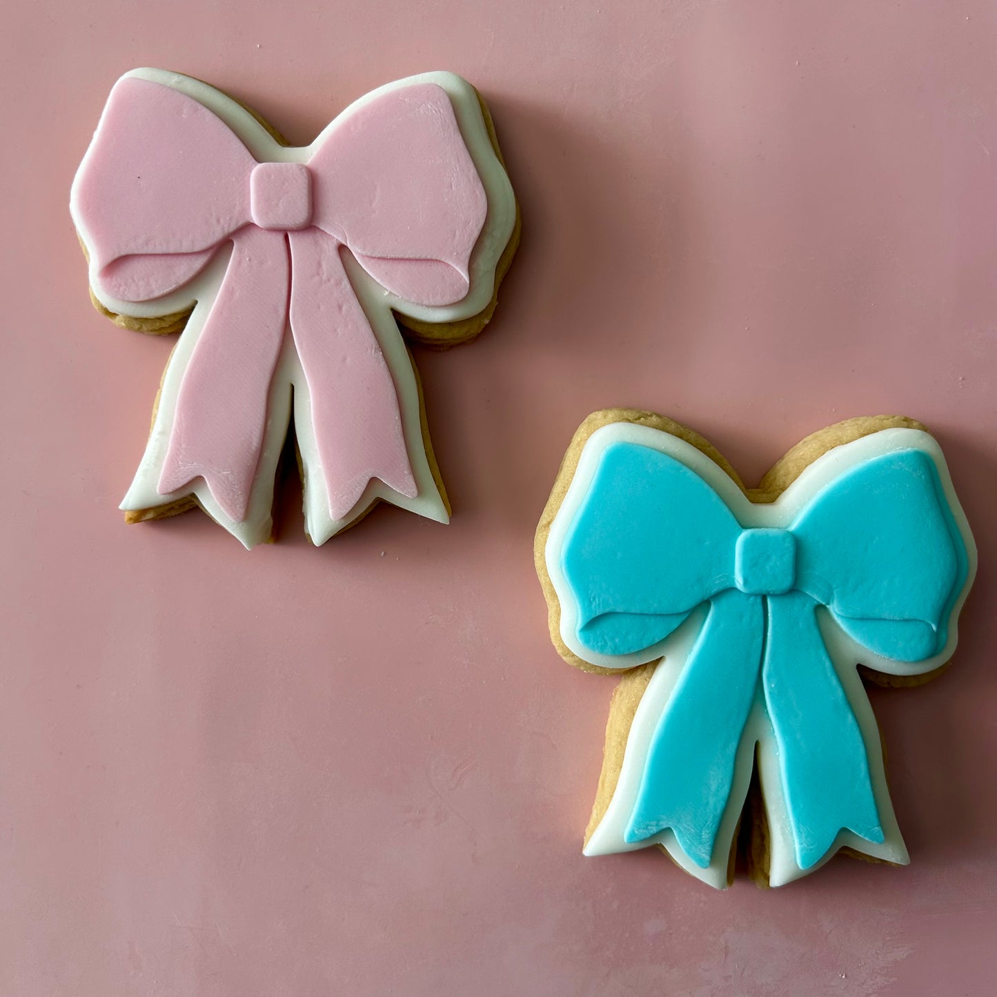Pretty Bow Fondant and Buttercream Stamp and Cutter Set