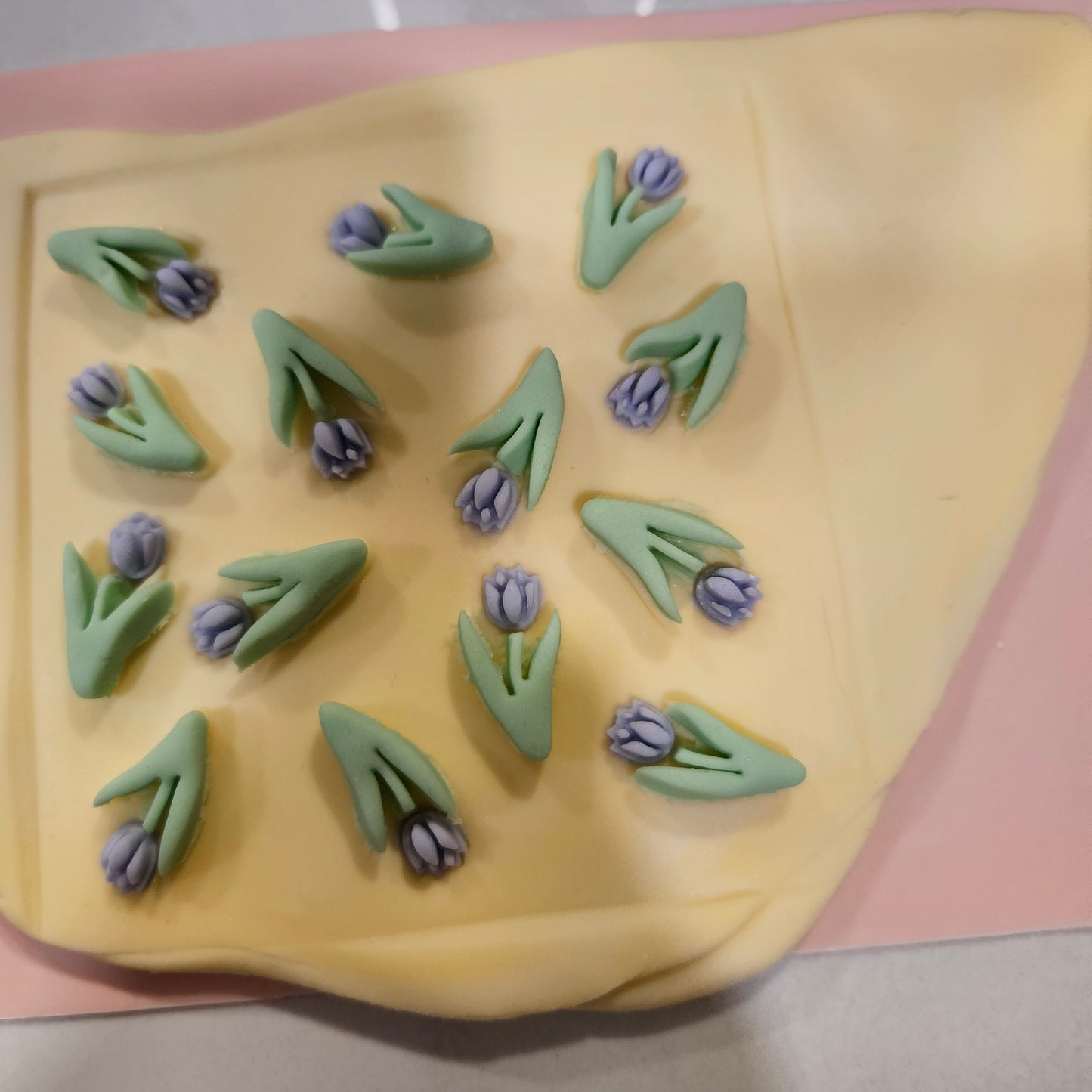 Tulip Fondant and Buttercream Stamp Plate and Cutter Set