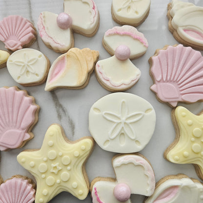 Clam with Pearl Fondant and Buttercream Stamp and Cutter Set