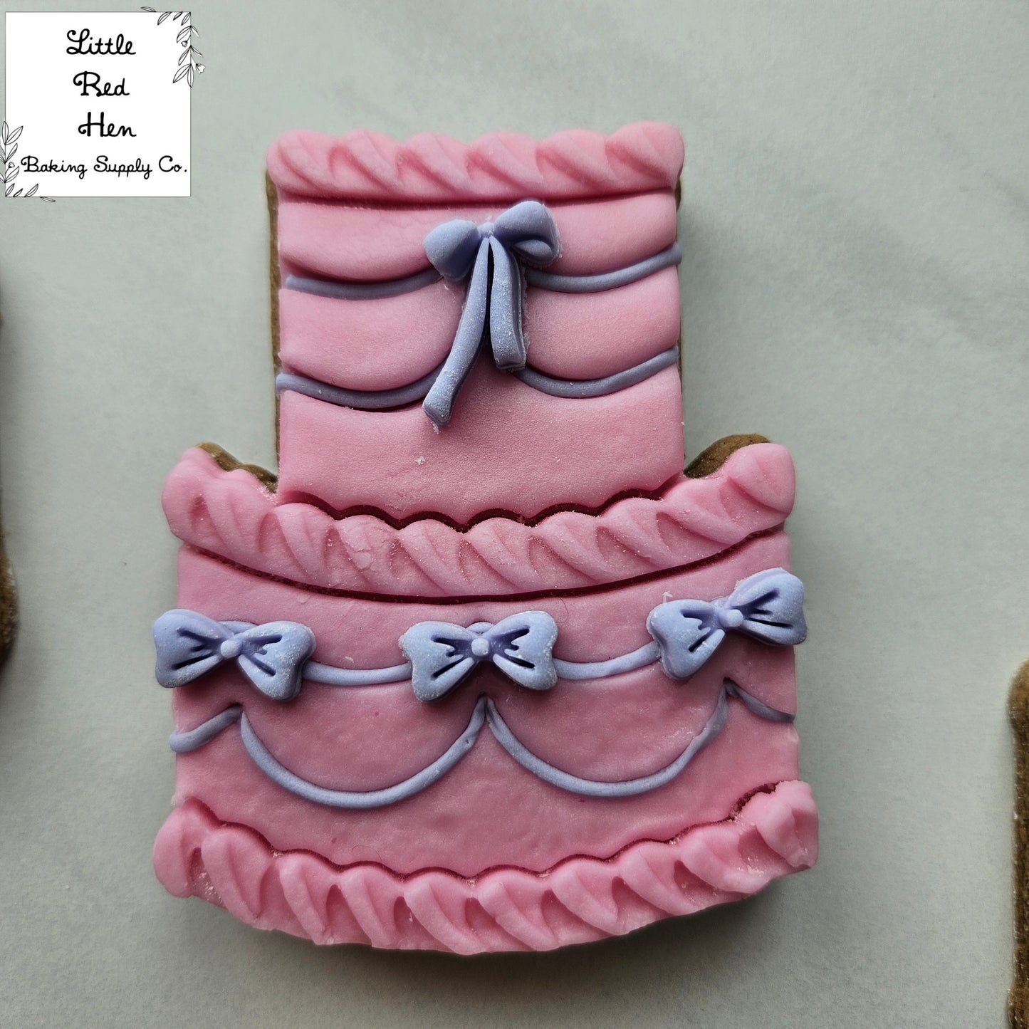 Cake with Mini Bow Fondant and Buttercream Stamp and Cutter Set