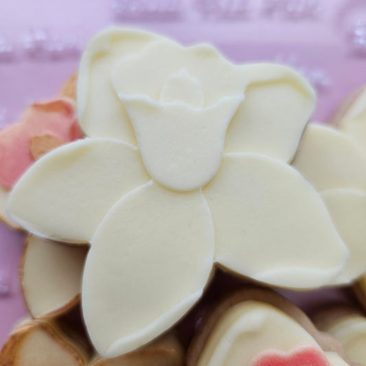 Daffodil Blossom Bloom Buttercream Fondant Stamp and Cookie Cutter Set