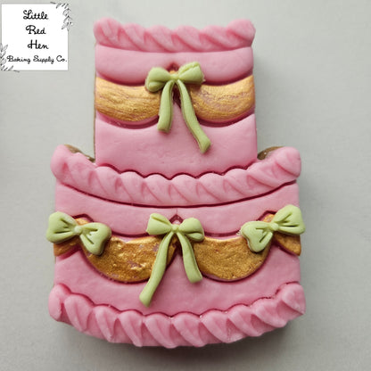 Cake with Mini Bow Fondant and Buttercream Stamp and Cutter Set