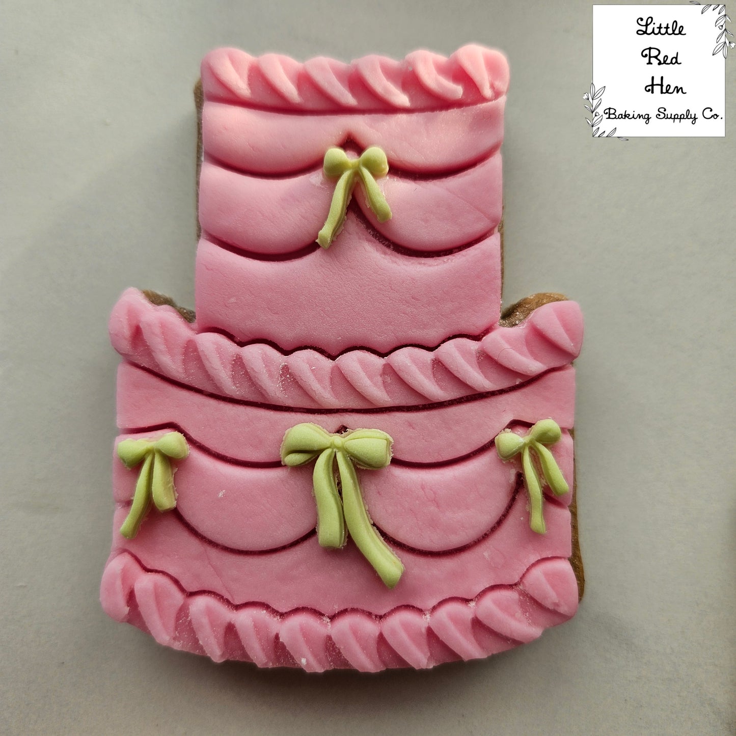 Cake with Mini Bow Fondant and Buttercream Stamp and Cutter Set