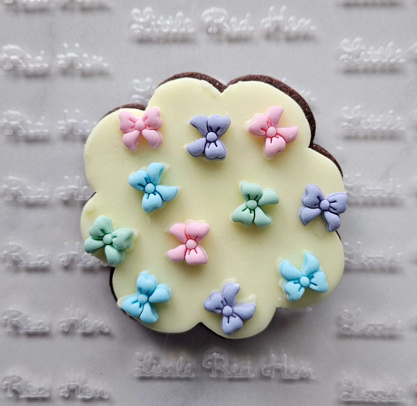 Wide Bow Fondant and Buttercream Stamp Plate and Cutter Set