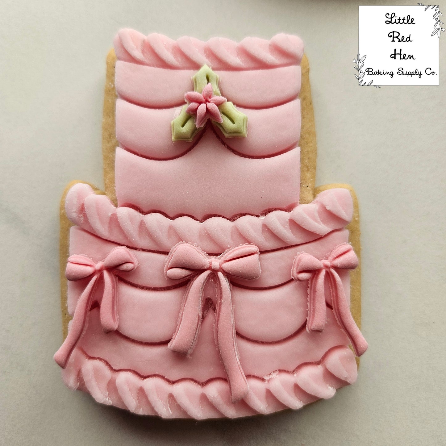 Cake with Mini Bow Fondant and Buttercream Stamp and Cutter Set