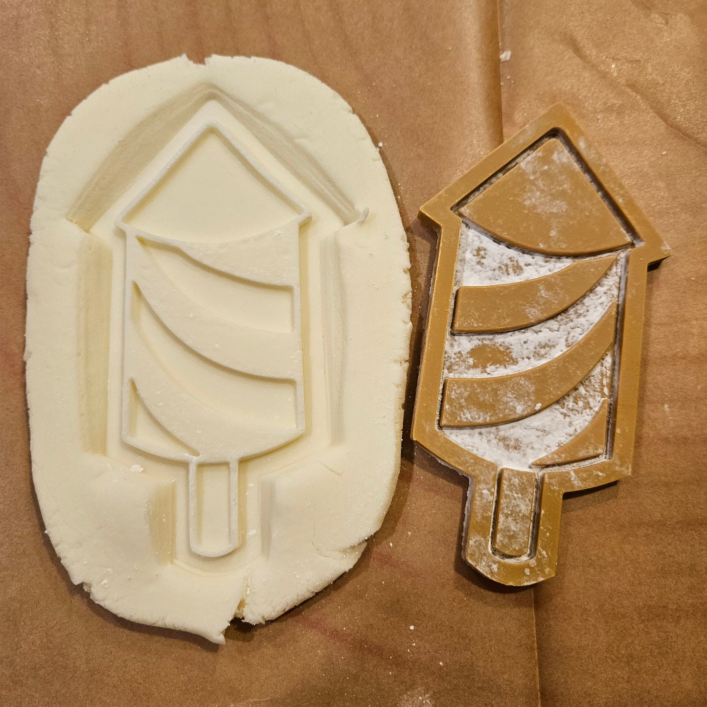 Americana Rocket READY TO FLOOD Buttercream Fondant Stamp and Cookie Cutter Set