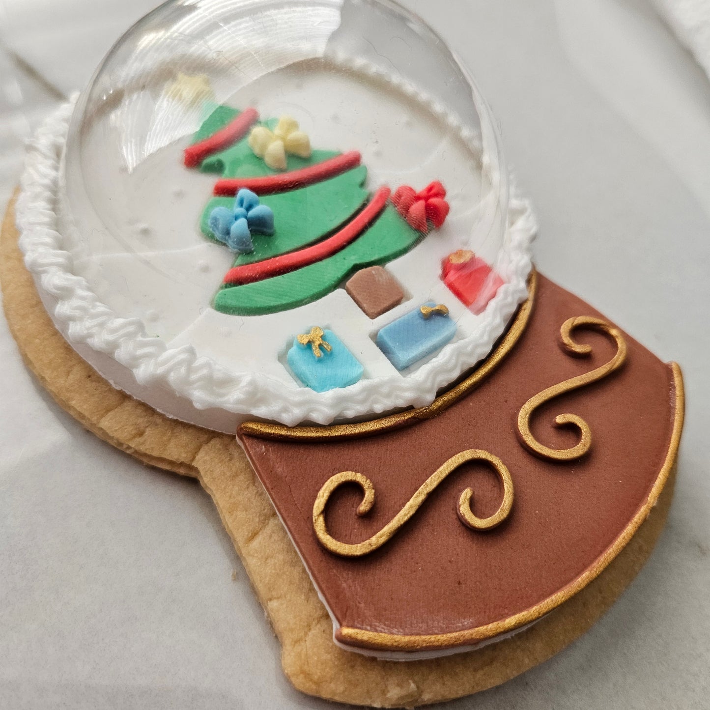 Christmas Tree Snow Globe Fondant and Buttercream Stamp and Cutter Set